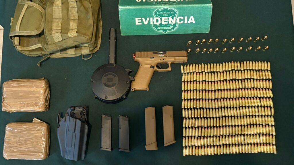 Detienen a sujeto tras ser sorprendido con un arma al interior de un ...